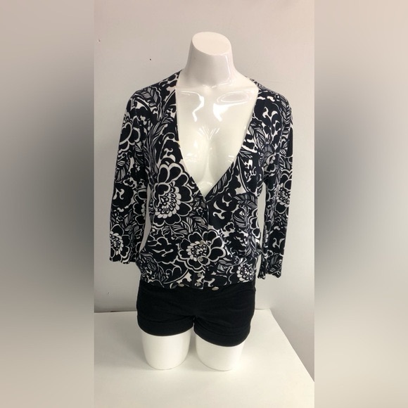 JONES NEW YORK IMPORTED ÉGYPTIEN COTTON WHITE AND BLACK CARDIGAN IN SIZE MEDIUM - Picture 2 of 7